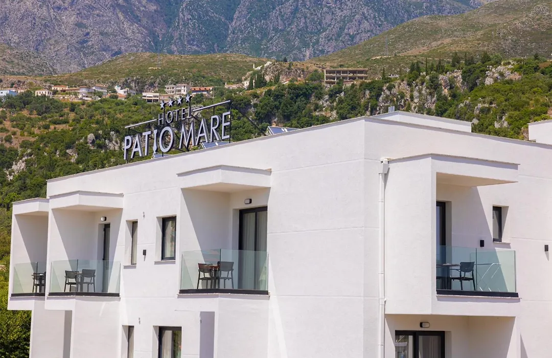 Patio Mare-1